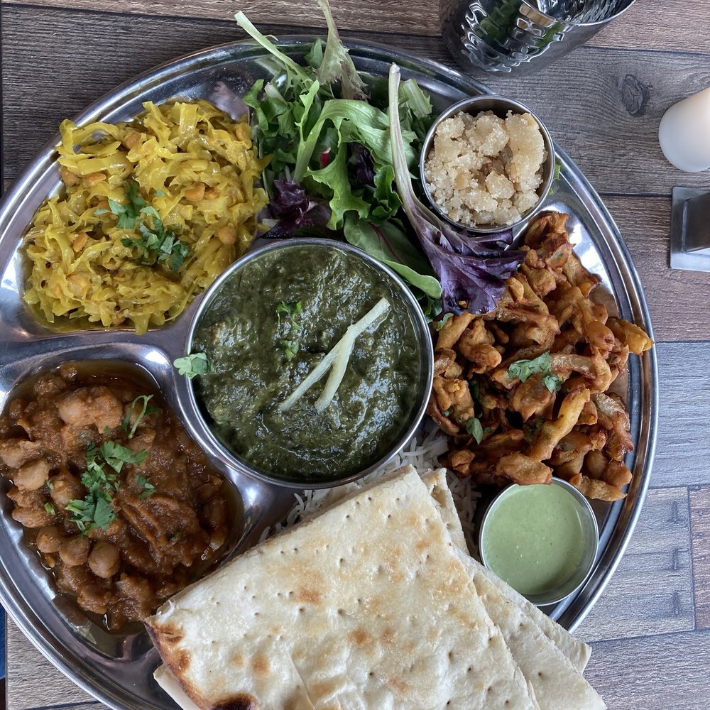 Lunch special Thali Platter (w/ Saag Curry) Lunch special Thali Platter (w/ Saag Curry)