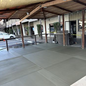 ANRO Concrete Solutions - Restaurant outdoor dining area - Masonry/Concrete Near Me ANRO Concrete Solutions - Restaurant outdoor dining area - Masonry/Concrete Near Me