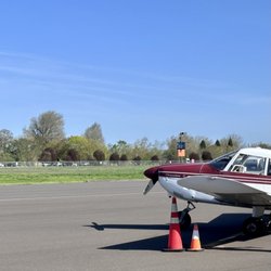 Infinite Air Center - Cherokee aircraft
