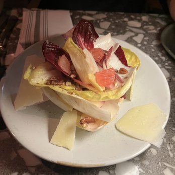 Orilla Bar & Grill - Endive Salad - Cocktail Bars Near Me - Miami Beach, Florida