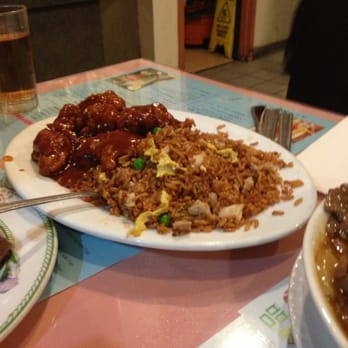 Phoenix Chinese Restaurant - Sesame chicken and chicken fried rice combo - Chinese Near Me - Mississauga, Ontario