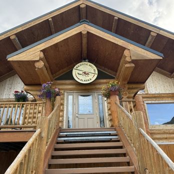 Majestic Valley Wilderness Lodge - Hotels Near Me - Sutton, Alaska