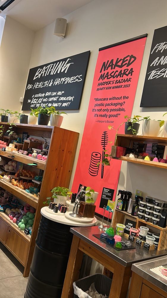 LUSH Cosmetics Logo