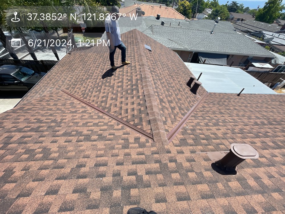 Slide of R&R Roofing