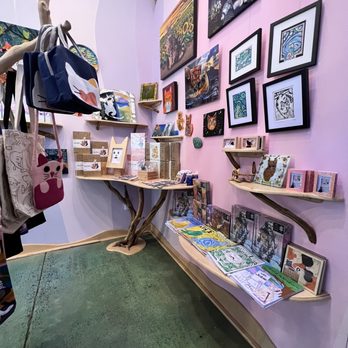 GiftyKitty - Gift Shops Near Me - Portland, Oregon