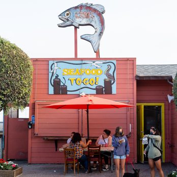 Barbara's Fishtrap - more tables set up outside (there's also a port-a-potty across the street now) - Seafood Near Me - Half Moon Bay, California Barbara's Fishtrap - more tables set up outside (there's also a port-a-potty across the street now) - Seafood Near Me - Half Moon Bay, California