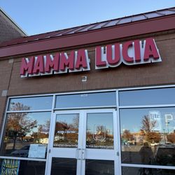 Mama Lucia Pizza