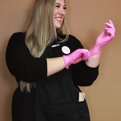 Melted Aesthetics - Our waxer - Chloe