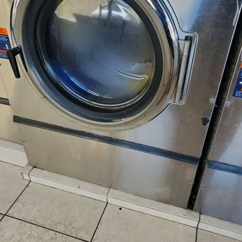 Gator Wash Coin Laundry - Laundromat Near Me - Tampa, Florida Gator Wash Coin Laundry - Laundromat Near Me - Tampa, Florida