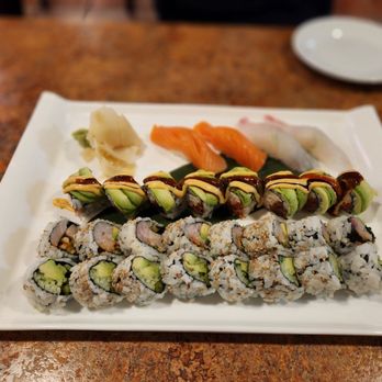 Tomo Sushi - a close up of a plate of sushi - Japanese Near Me - Burien , Washington