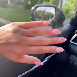 Violet’s Nail Salon