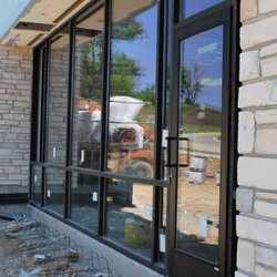 B & Y Top Glass - Store Front