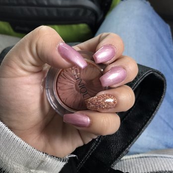Luxe Nail Lounge - Nail Salons Near Me - Chatsworth, California Luxe Nail Lounge - Nail Salons Near Me - Chatsworth, California