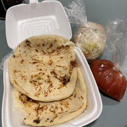 Cheese Pupusas de Queso con Loroco Cheese Pupusas de Queso con Loroco