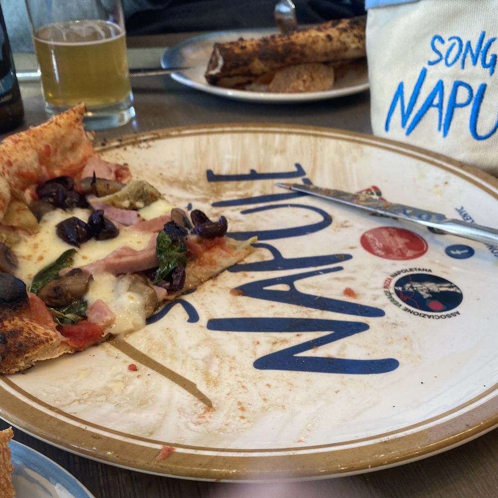 Song E Napule - Rutherford - Pizza - Pizza Near Me - Rutherford, New Jersey