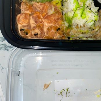 Tiger Plate - 6oz spicy salmon bowl -- the bone I found is on the lid - Hawaiian Near Me - Costa Mesa, California Tiger Plate - 6oz spicy salmon bowl -- the bone I found is on the lid - Hawaiian Near Me - Costa Mesa, California