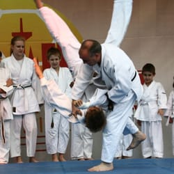 Sportschule Dome - Judo Vorführung auf der Zeil