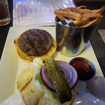 Pig n' Whistle - My delish Burger deluxe. - Pubs Near Me - New York, New York Pig n' Whistle - My delish Burger deluxe. - Pubs Near Me - New York, New York