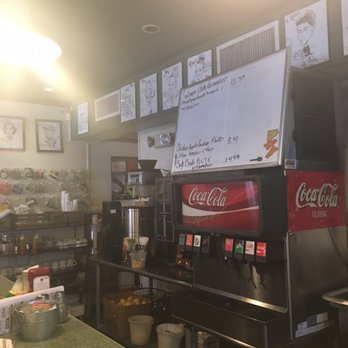 Willy's Kitchen - Stopped in for brunch before flying out of Baltimore.  Tiny local place, great food and service. - American Near Me - Glen Burnie, Maryland