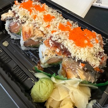 Ryo Sushi - 8 Piece Chicago Roll - Sushi Bars Near Me - Chicago, Illinois Ryo Sushi - 8 Piece Chicago Roll - Sushi Bars Near Me - Chicago, Illinois