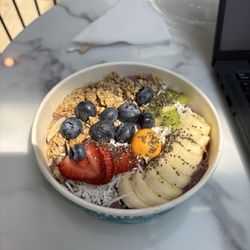 Imperfect Fresh Eats - Açai Bowl