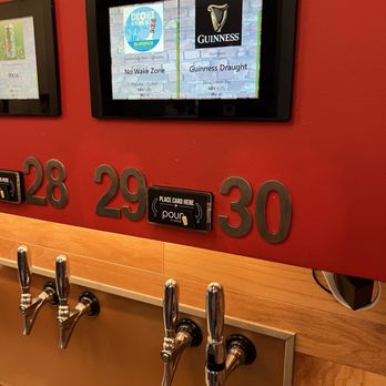 Pizza Salad Pointe & Self-Pour Beer - Pizza Near Me - Davie, Florida