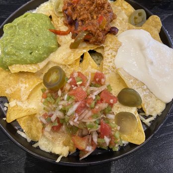 The Raven - Nachos - Pubs Near Me - London, XGL The Raven - Nachos - Pubs Near Me - London, XGL