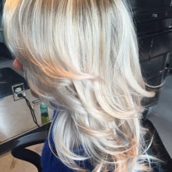 Robert Richard Salon - I love blondes,, warm to icy Balayage