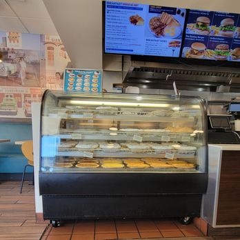 Nation's Giant Hamburgers - Pie case - Burgers Near Me - Alameda, California