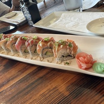 Oceano Sushi - Lava roll. 1/5 spice level. So delicious - Sushi Bars Near Me - Bothell, Washington