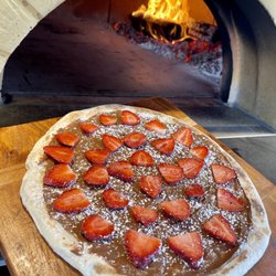 Bella Ciao Pizza Truck - Nutella with strawberry pizza