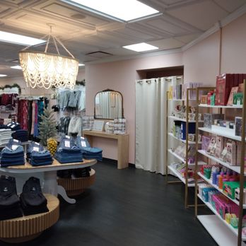 Pink Moon Bay Boutique - Women's Clothing Near Me - Chicago, Illinois Pink Moon Bay Boutique - Women's Clothing Near Me - Chicago, Illinois