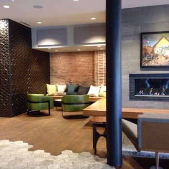 Hotel Vandivort - Hotels Near Me - Springfield, Missouri