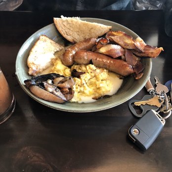 Drake Downtown Bend - Cheese omelette - New American Near Me - Bend, Oregon Drake Downtown Bend - Cheese omelette - New American Near Me - Bend, Oregon
