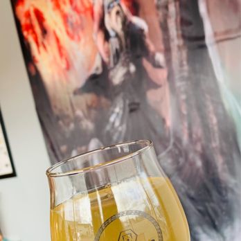 White Bear Meadery - Meaderies Near Me - Maplewood, Minnesota