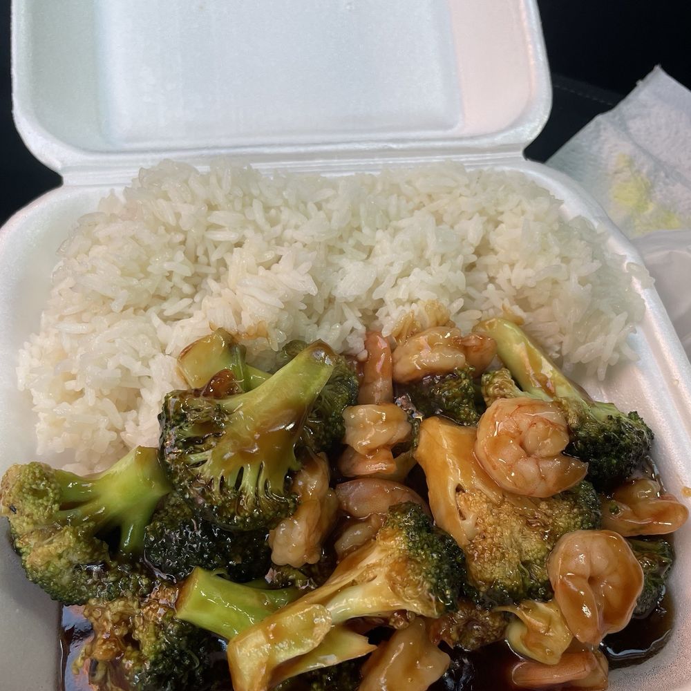Tsim Yung - Shrimp and Broccoli Lunch Special - Chinese Near Me - Alexandria, Virginia Tsim Yung - Shrimp and Broccoli Lunch Special - Chinese Near Me - Alexandria, Virginia