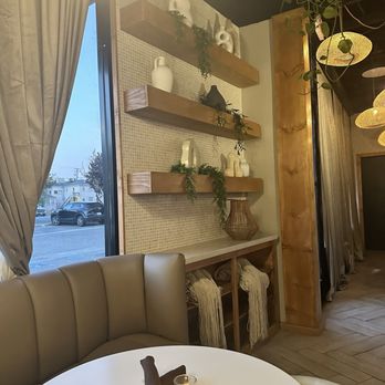 Luna - Atmosphere coziness - Tacos Near Me - Bakersfield, California Luna - Atmosphere coziness - Tacos Near Me - Bakersfield, California
