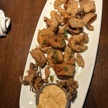 The Vig Fillmore - Crisp Calamari and Shrimp - New American Near Me - Phoenix, Arizona The Vig Fillmore - Crisp Calamari and Shrimp - New American Near Me - Phoenix, Arizona