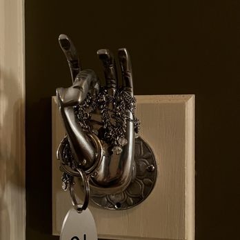 LOGAN INN - Updated December 2024 - 313 Photos & 234 Reviews - 10 W