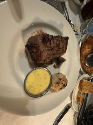 Gianni's Steakhouse by null