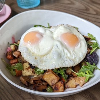 Farm Bar - Lakeview - Bars Near Me - Chicago, Illinois Farm Bar - Lakeview - Bars Near Me - Chicago, Illinois
