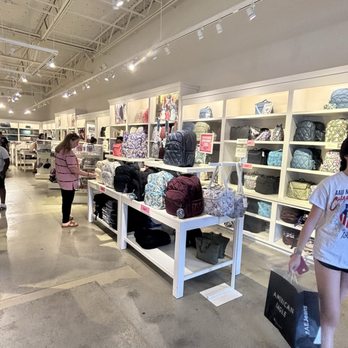 Vera Bradley - Wrentham - Accessories Near Me - Wrentham, Massachusetts Vera Bradley - Wrentham - Accessories Near Me - Wrentham, Massachusetts