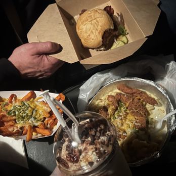 Upscale Rio - green Chile chicken Mac n cheese, sweet potato fries w/ cheddar and green Chile, the blu cheeseburger w/bacon & the turtle shake. - Burgers Near Me - Rio Rancho, New Mexico