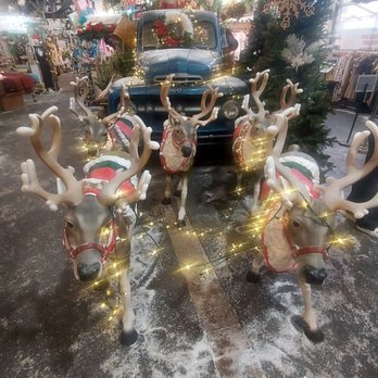 Highland Yard Vintage - Antiques Near Me - Chandler, Arizona Highland Yard Vintage - Antiques Near Me - Chandler, Arizona