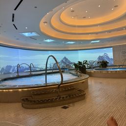 Soaking pools