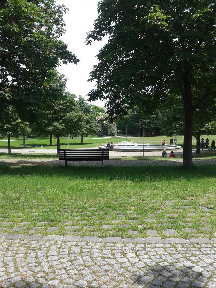 Rosa-Luxemburg-Platz