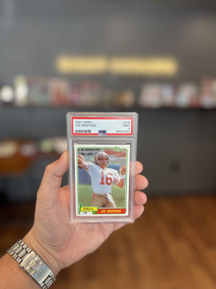 Sharp Corners Cards & Collectibles Logo