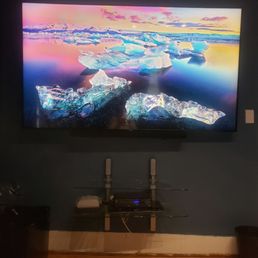 82 inch Samsung QLED.