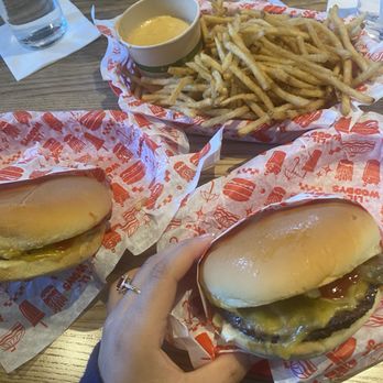 Lil Woody's - LIL WOODY - Burgers Near Me - Seattle, Washington Lil Woody's - LIL WOODY - Burgers Near Me - Seattle, Washington