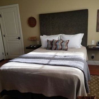 Eden Vale Inn - Live oak room. - Bed & Breakfast Near Me - Placerville, California Eden Vale Inn - Live oak room. - Bed & Breakfast Near Me - Placerville, California